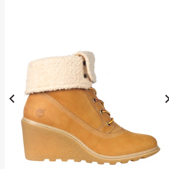 Timberland Shoes - NWOB Timberland Amston Roll top wedges